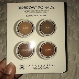 Anastasia Beverly Hills Dipbrow Pomade 4 shades